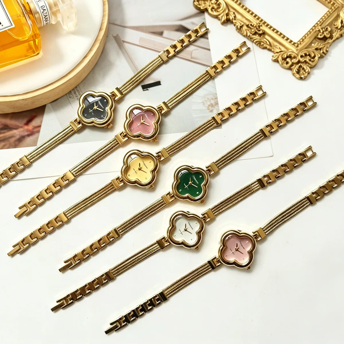 ヴィンテージレディースウォッチ ゴールドメタルメッシュバンド - Vintage Digital Watch のレビューと価格