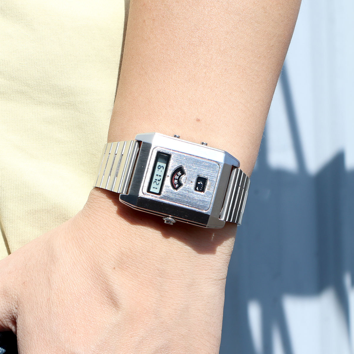ファッションクォーツ電子デュアルムーブメントメンズウォッチト - Vintage Digital Watch のレビューと価格