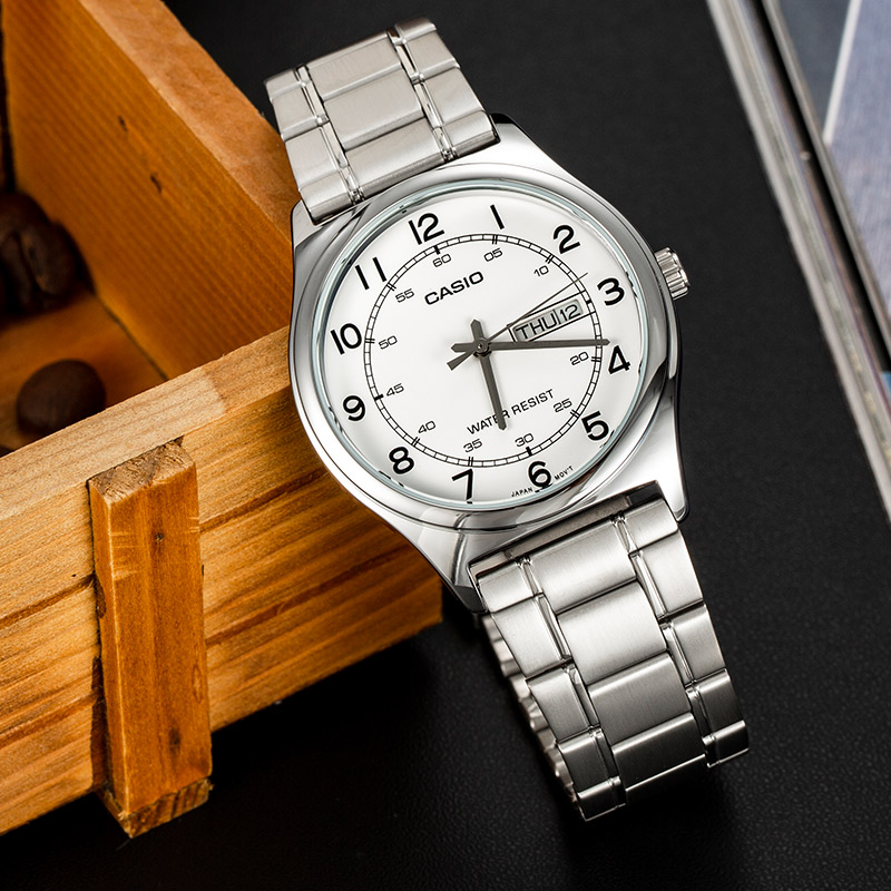 カシオ MTP‑V006D |   ステンレススチール製メン - Casio Watches Smartwatch のレビューと価格